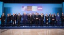 NATO Zirvesi'nde aile fotoğrafı çekildi