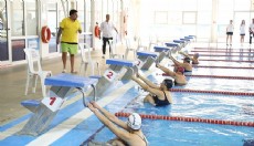 Öğretmenler Günü'nde yüzme yarışı