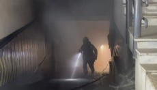 Oto tamirhanesinde yangın; 3 kişi dumandan etkilendi