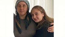 Otobüs kazasında ölen anne ve kızı son yolculuğuna uğurlandı