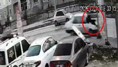 Otomobilin çarptığı yaya yaralandı