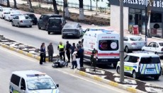 Otomobille çarpışan motosikletli yaralandı