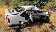 Otomobiller çarpıştı: 1 ölü, 3 yaralı