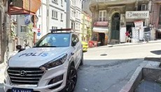 Patlayıcıyla saldırı: Bina ve araçlarda hasar oluştu