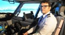 Reklam yüzü olduğu havayoluna pilot oluyor