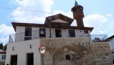 Restorasyonu tamamlanan cami ibadete açıldı