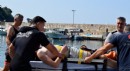 SUP board yaparken denizde fenalaşıp, boğulma tehlikesi geçirdi
