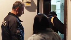 Sanal medyada tanıştıkları kişileri tehdit eden 15 şüpheli tutuklandı