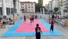 Sandıklı’da 3x3 Sokak Voleybol Turnuvası başladı