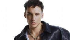 Şarkıcı Edis hakkında karar