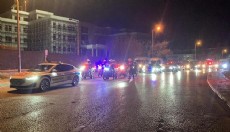 Şehit askerlerin cenazeleri, tören alanına götürüldü