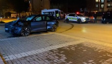 Servis minibüsü ile otomobil çarpıştı: 9 yaralı