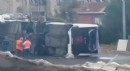 Servis otobüsü devrildi: 18 yaralı