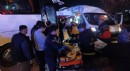 Servis otobüsü ile servis minibüsü çarpıştı: 13 yaralı