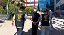 Sevgilisini darbederken araya giren kişiyi bıçaklayan şüpheli yakalandı
