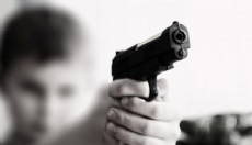 Tartıştığı arkadaşını tabancayla yaraladı