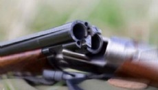 Tartıştığı kişiyi pompalı tüfekle sırtından vurdu