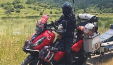 Tek motosiklet ve 2 köpekle 28 aydır Türkiye'yi geziyorlar