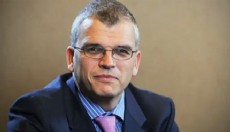 Timothy Ash hakkında soruşturma başlatıldı