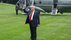 Trump, İran'la müzakerelerin yeniden başlayacağını açıkladı