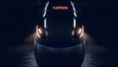 Türkiye'nin ürettiği ilk hızlı tren raylara iniyor