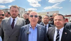 Ümit Özdağ, Sinem Dedetaş ile Oğuzhan Uğur'u ziyaret etti