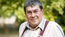 Usta oyuncu Zihni Göktay turnede yaralandı