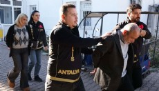 Üvey annesini ölümüne ilişkin yargılanan kadın, suçlamaları reddetti
