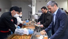 Vali Aktaş öğrencilerle iftar yaptı