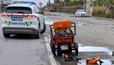 Vinçle çarpışan 3 tekerlekli motosikletin sürücüsü öldü