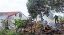 Yangında 1 ton saman zarar gördü