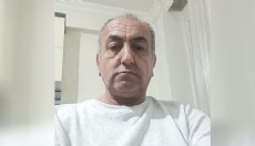 Yaşadığı apartmanın merdiveninde ölü bulundu