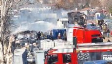 Yediemin otoparkında alkol yüklü TIR'lar yandı