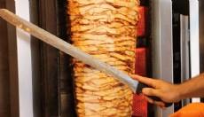 Yine tavuk döner: 9 öğrenci hastanelik oldu