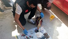 Yolda bırakılan çantadaki altınlar çalındı