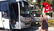 Yolu kesip, Sumud filosuna saldırıyı protesto etti
