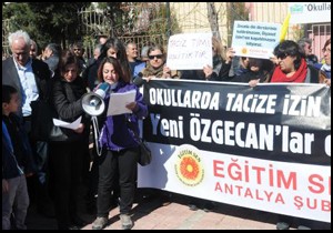 Lisede 'erkek timi' olayına çifte suç duyurusu