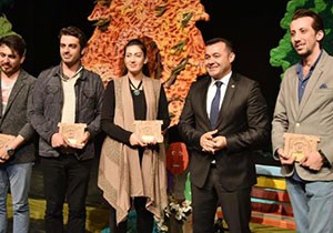 Alanya Belediye Tiyatrosu'na 4 ödül