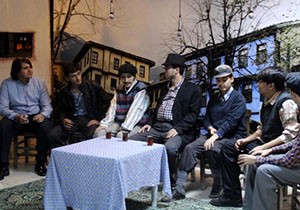 Diyaliz hastalarına tiyatro gösterisi