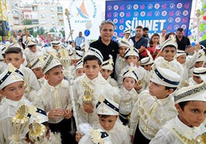 Muratpaşa'da toplu sünnet şöleni