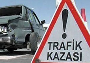 Kumluca’da otomobil TIR’la çarpıştı: 1 ölü, 2 yaralı 