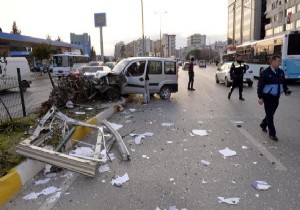 Alkollü sürücü trafiği birbirine kattı