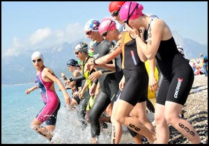 Antalya Triatlon yarışması başladı