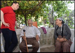 Tütüncü mahalleleri gezdi