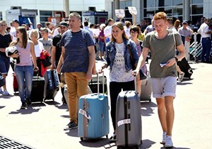 Antalya ya 10 ayda 9.5 milyon turist geldi