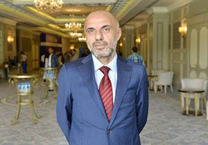 Rusya'ya uçak yetişmiyor