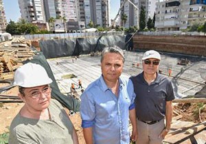 Muratpaşa'ya gösteri merkezi