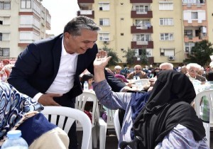 Başkan Uysal halk gününde