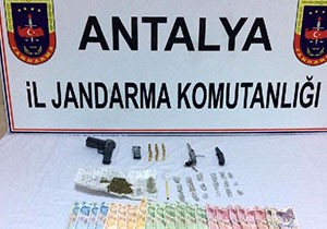 Manavgat'ta uyuşturucu operasyonu