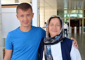 Uyuşturucu parası için ev eşyasını satmaya kalkınca annesi yakalattı